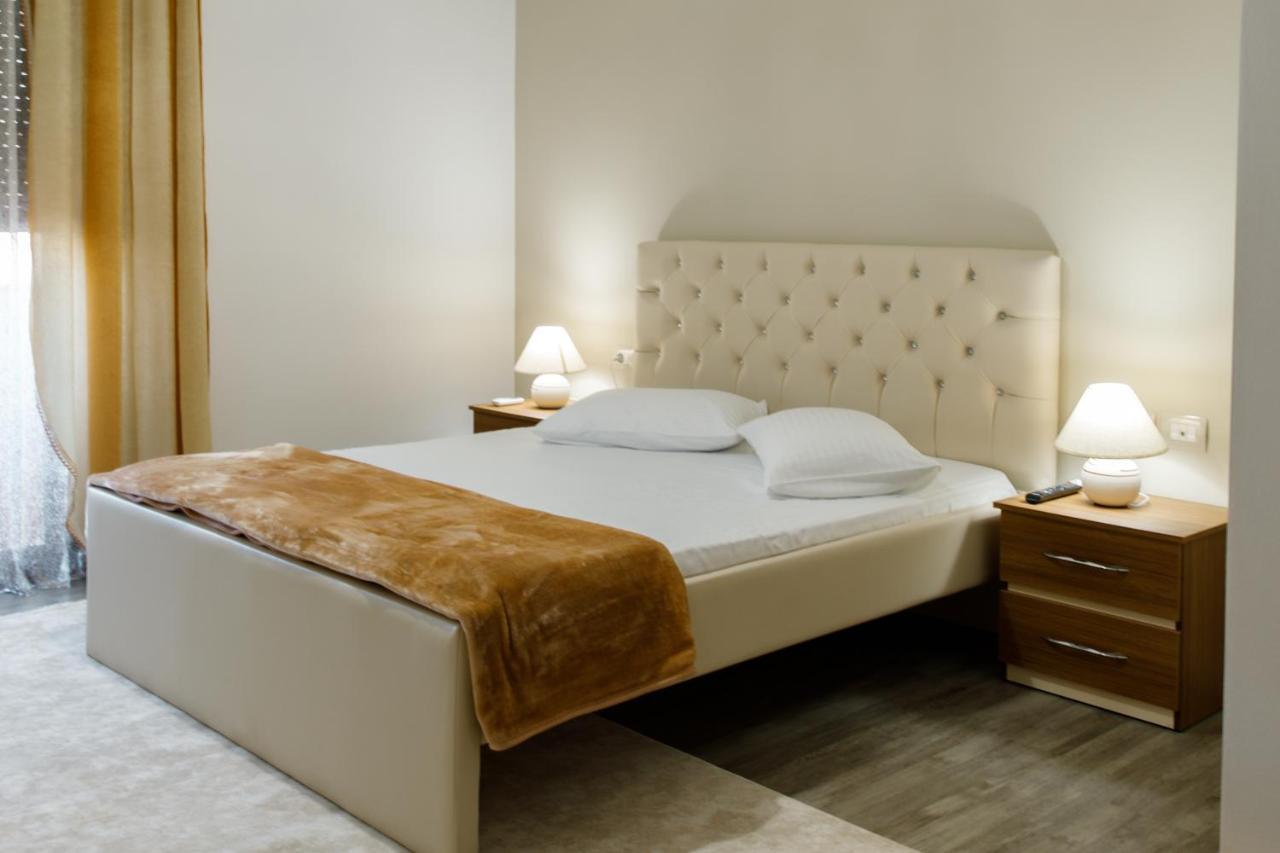 The Luxe Apartments Gjirokastër Esterno foto