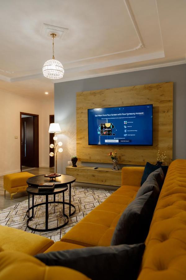 The Luxe Apartments Gjirokastër Esterno foto