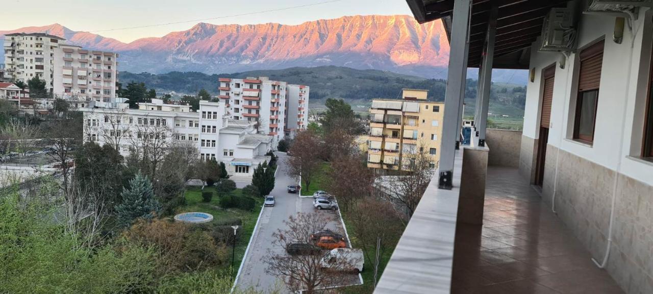 The Luxe Apartments Gjirokastër Esterno foto
