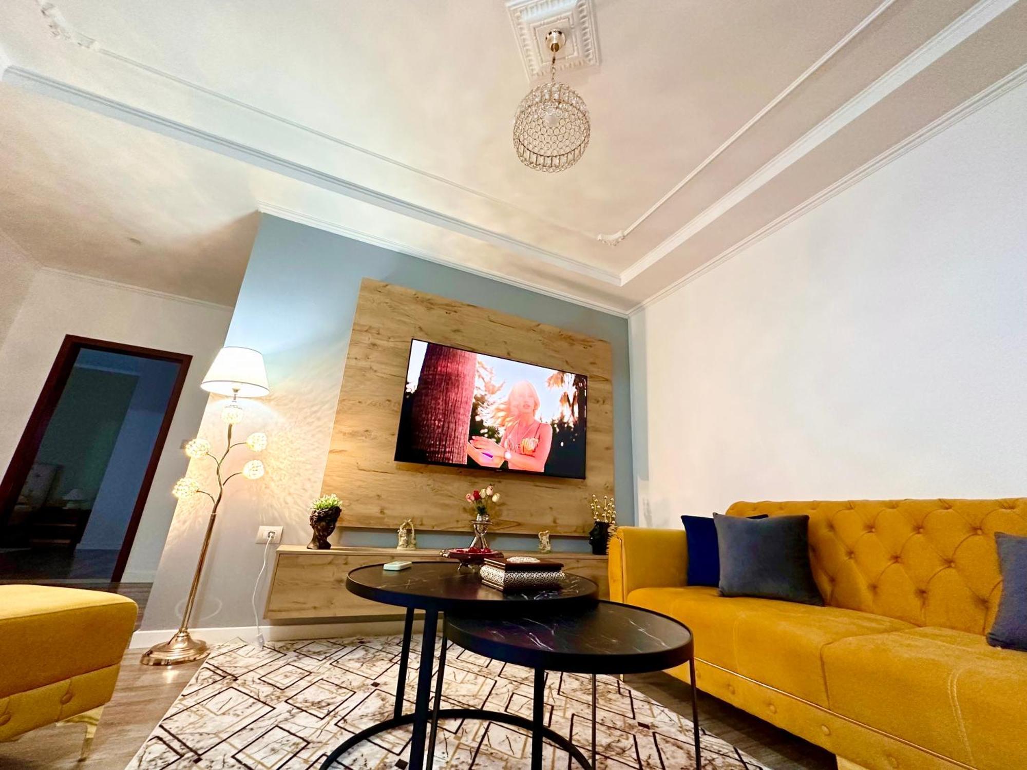 The Luxe Apartments Gjirokastër Esterno foto
